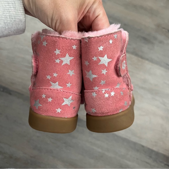 UGG | Girls Pink Keelan Stars Boots - Picture 9 of 11